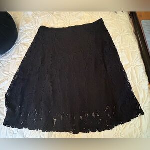 Adrianna Papell navy color lace overlay slip skirt. Side zipper closure. Sz XL